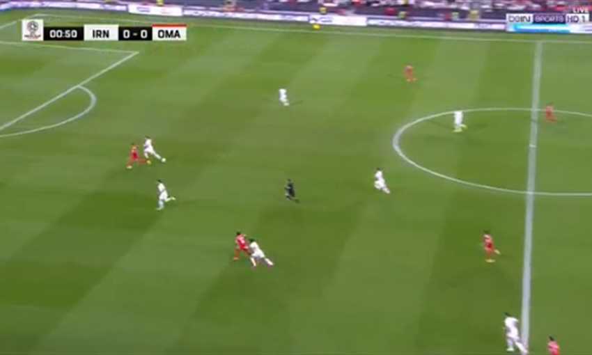عمان تهدر ركلة جزاء أمام إيران في اللحظات الأولى