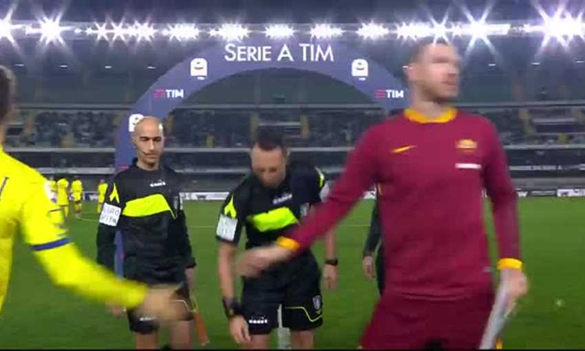 ملخص انتصار روما على كييفو 3-0 (الدوري الإيطالي)