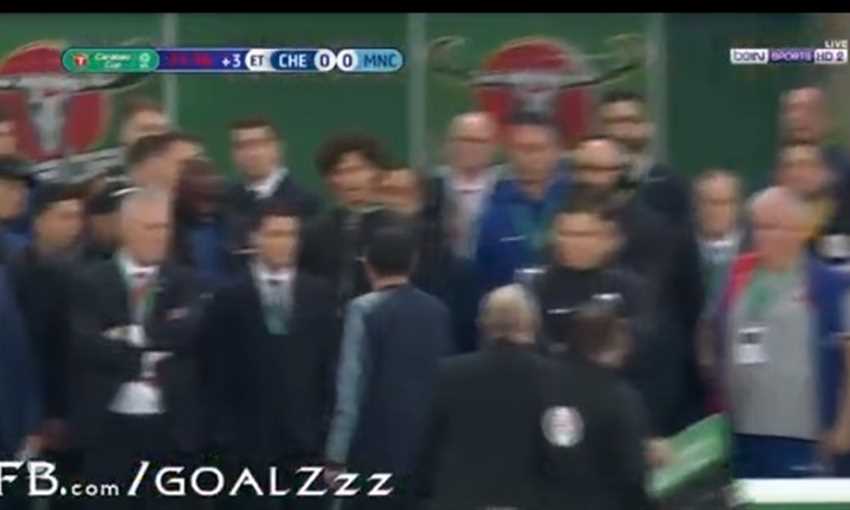 غضب ساري مدرب تشيلسي بعد رفض حارسه كيبا الخروج