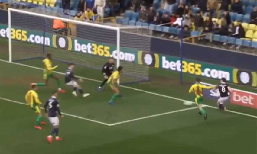 حجازي يُسجل في مرماه ويطرد أمام ميلوول 