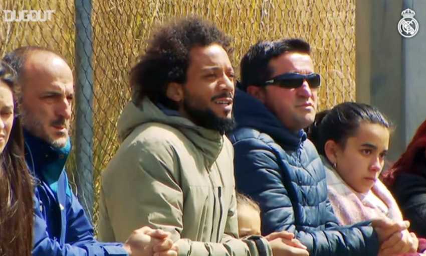 مارسيلو يشاهد تألق نجله إنزو مع ناشئي ريال مدريد