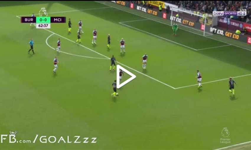 هدف فوز مانشستر سيتي على بيرنلي 0/1 (الدوري الإنجليزي)