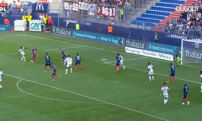 تعرف أكثر على ميندي صفقة ريال مدريد الجديدة