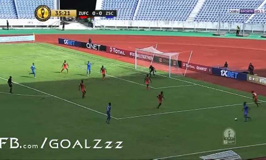 حارس زيسكو يتصدى لرأسية أوناجم (دوري أبطال إفريقيا)