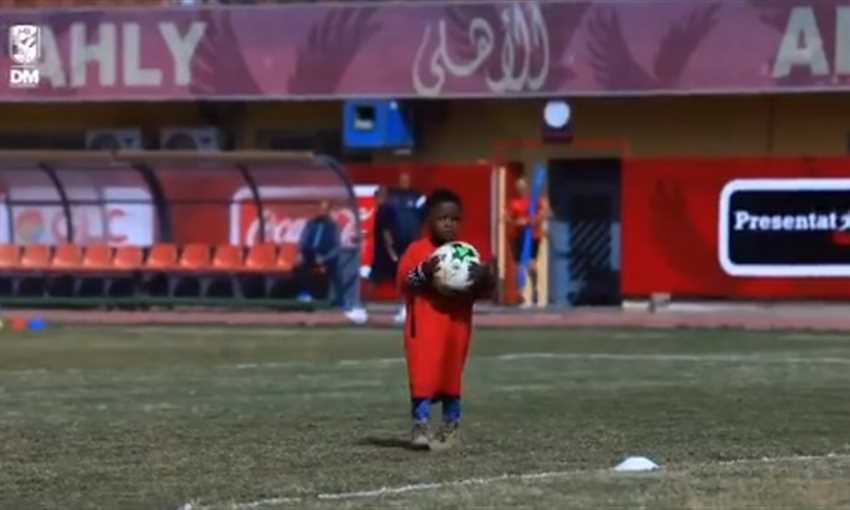 ابن أجايي في مران الأهلي