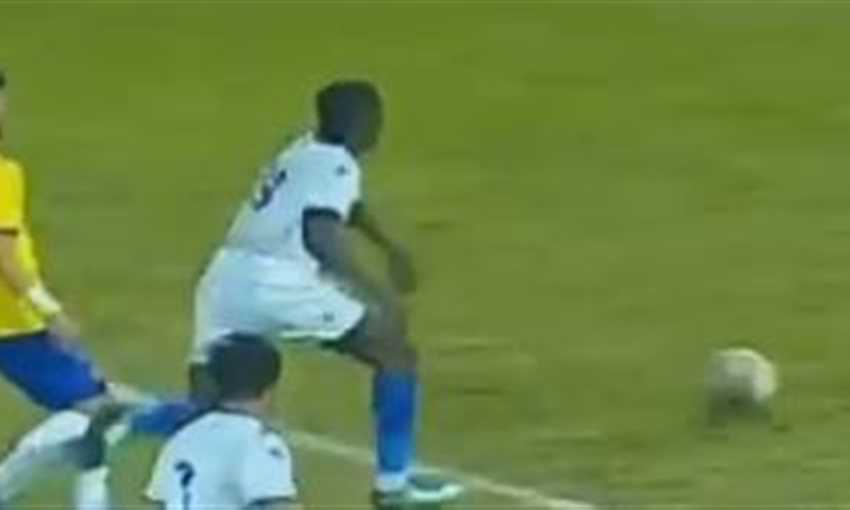 هدفا فوز سموحة على الإسماعيلي 2-0 (الدوري المصري)