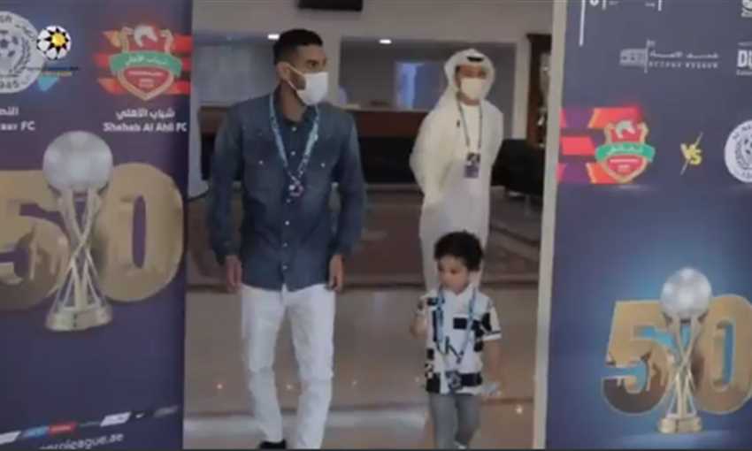 تكريم مؤمن زكريا ضيف شرف كأس الخليج العربي (نهائي الخمسين)