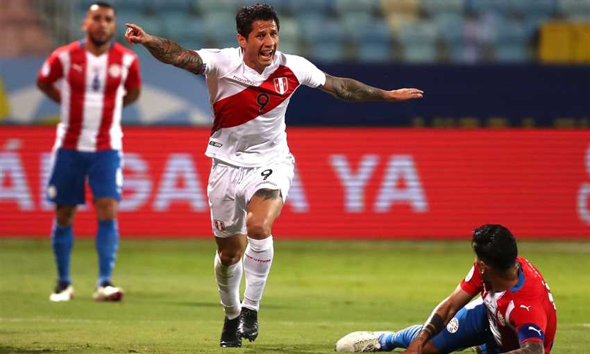 هدف بيرو الأول في باراجواي - جانليوكا لابادولا (كوبا أمريكا 2021)
