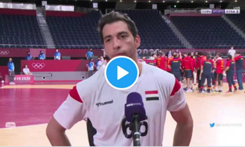 لحظة اعتذار أحمد الأحمر عن عدم استكمال اللقاء الصحفي تأثرا بالخسارة أمام إسبانيا