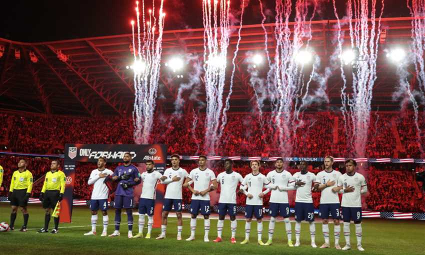 ملخص فوز أمريكا على المكسيك 2-0 (تصفيات كأس العالم)