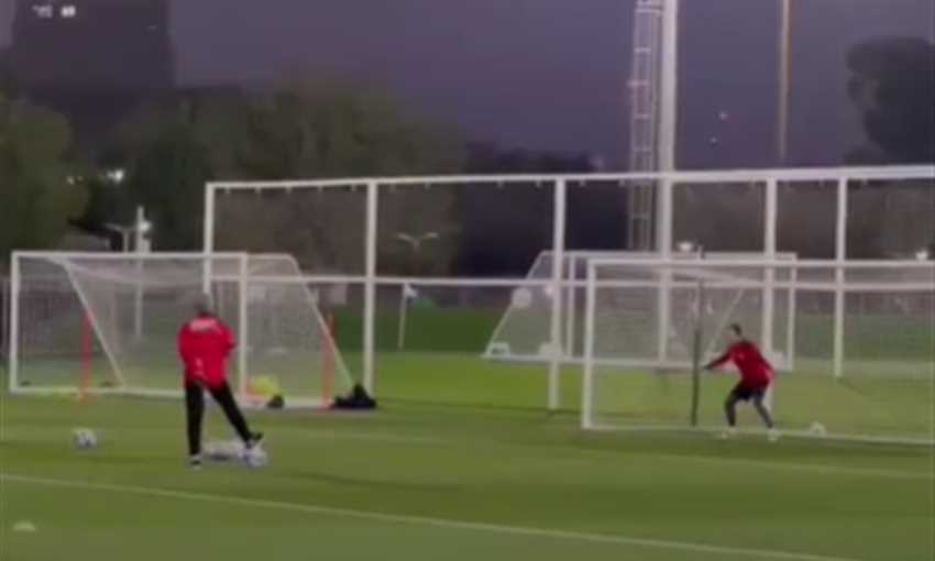 الحضري يهزم كيروش في تدريب منتخب مصر