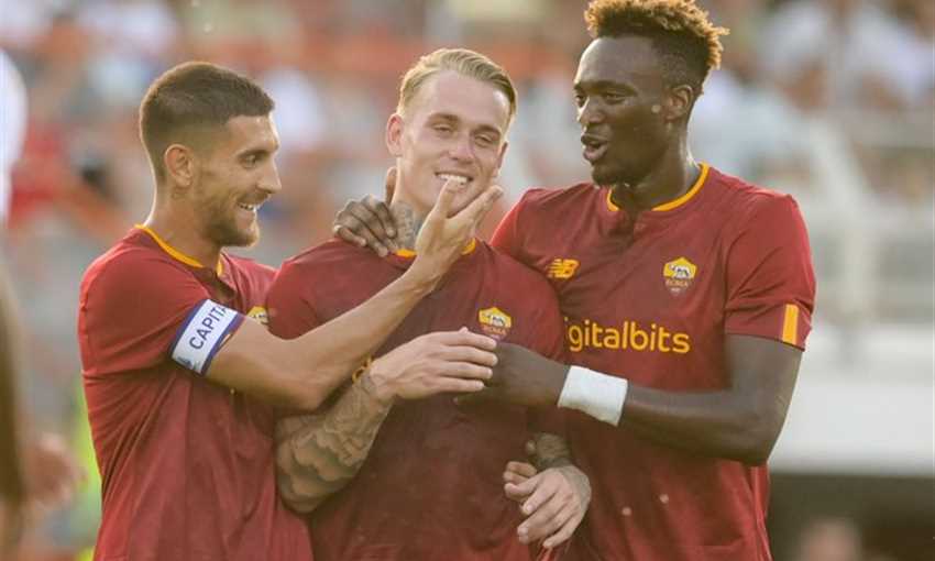 هدفا تعادل روما مع نيس 1-1 (ودي)