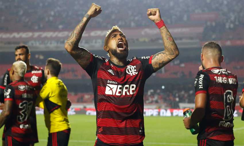 أهداف فوز فلامنجو على ساو باولو 3-1 (كأس البرازيل)