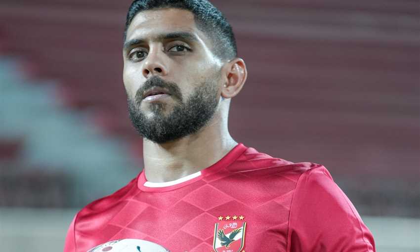 الأهلي يعلن تعاقده مع شادي حسين &quot;واحد من ملايين&quot;