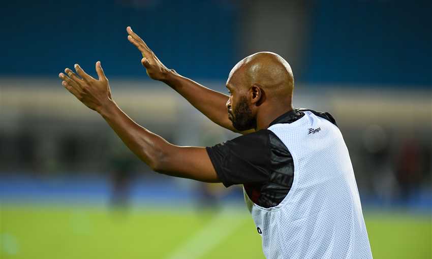 الزمالك &#215; إليكت - الهدف الأول يضيع من شيكابالا