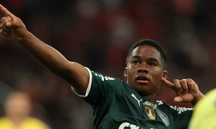 إندريك يسجل ويصبح أصغر لاعب يسجل في تاريخ بالميراس