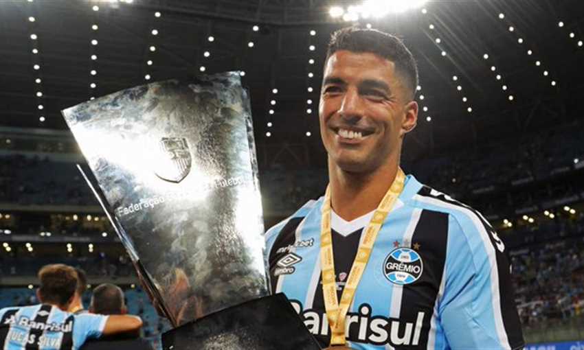 هاتريك لويس سواريز في أول مباراة له مع جريميو البرازيلي