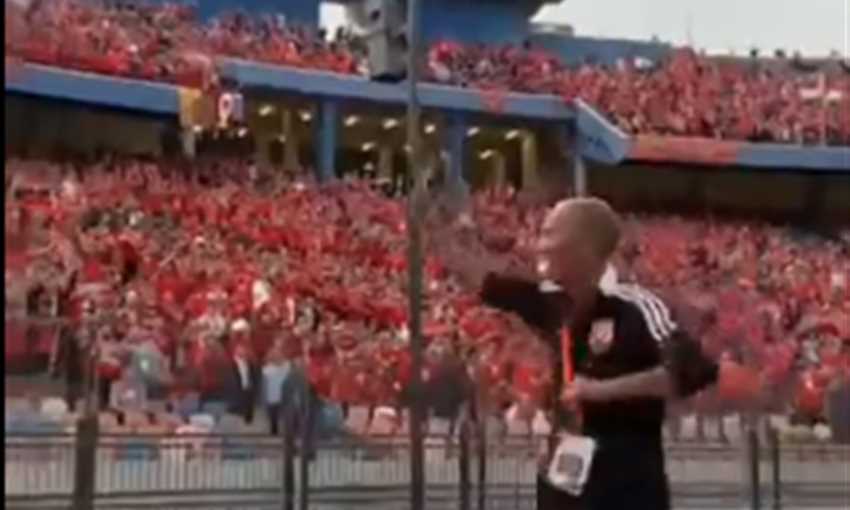 حضور كامل العدد وتحية خاصة لـ عم حارث قبل مباراة الأهلي والرجاء