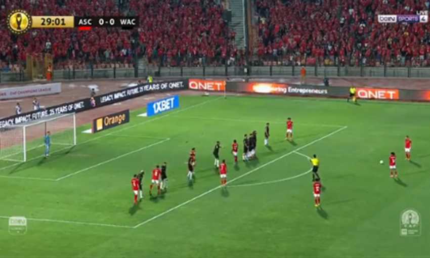 تقنية الفيديو تلغي ركلة جزاء لـ الأهلي أمام الوداد 