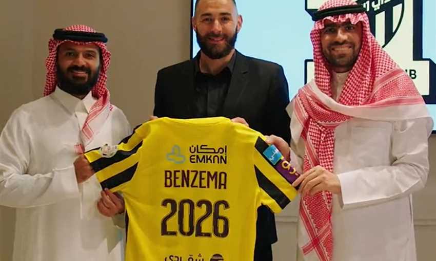 إعلان اتحاد جدة التعاقد مع كريم بنزيمة