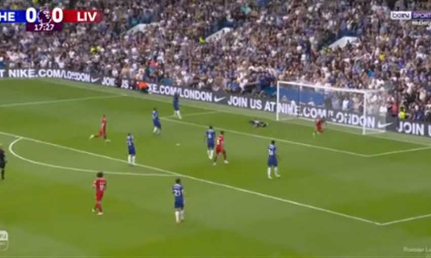 هدف ليفربول الأول أمام تشيلسي (لويس دياز بصناعة صلاح) - الدوري الإنجليزي