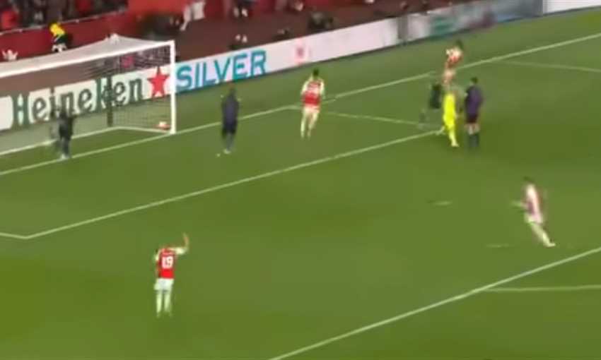 هدف أرسنال الثاني في إشبيلية - بوكايو ساكا - (دوري أبطال أوروبا)