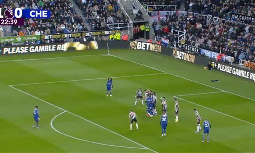 هدف تشيلسي الأول الرائع أمام نيوكاسل - رحيم سترلينج (الدوري الإنجليزي)