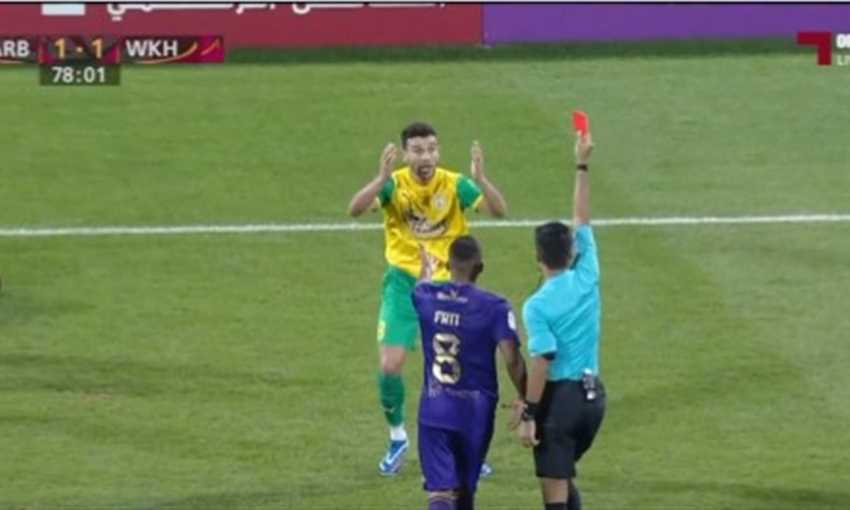 طرد حمدي فتحي ضد العربي بتدخل مع فيراتي (الدوري القطري)