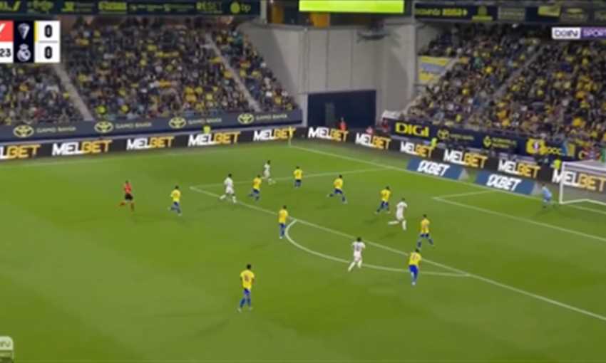 هدف ريال مدريد الأول ضد قادش - رودريجو (الدوري الإسباني)