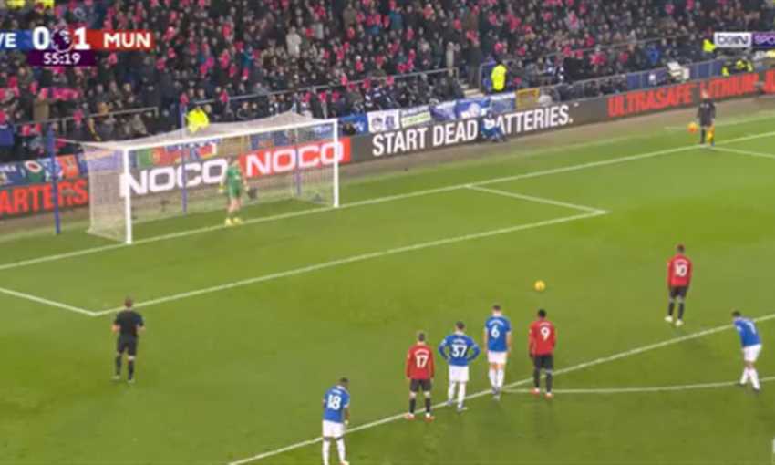 هدف مانشستر يونايتد الثاني ضد إيفرتون - ماركوس راشفورد (الدوري الإنجليزي)