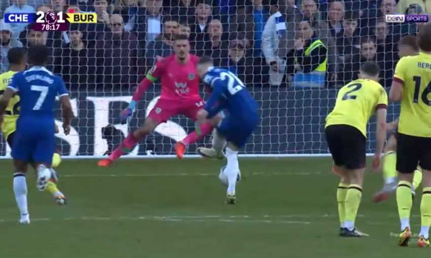 ملخص تعادل تشيلسي مع بيرنلي 2-2 (الدوري الإنجليزي)