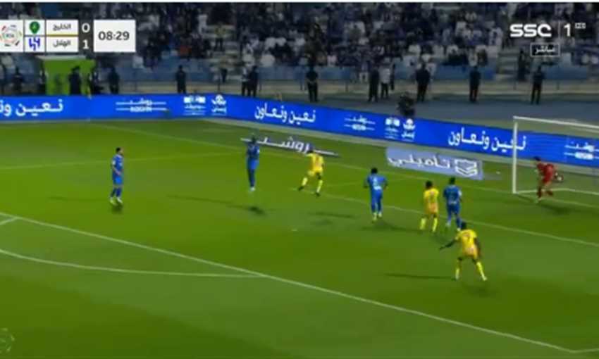 هدف الخليج الأول في مرمى الهلال - محمد شريف (الدوري السعودي)
