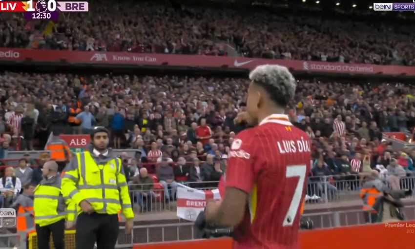 هدف ليفربول الأول ضد برينتفورد - لويس دياز (الدوري الإنجليزي)