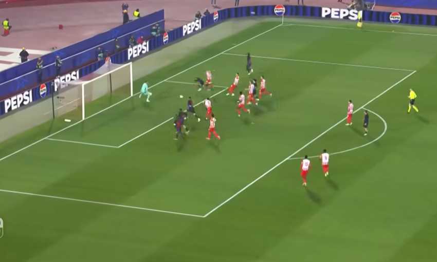 هدف برشلونة الأول ضد ريد ستار - إينيجو مارتينيز (دوري أبطال أوروبا)