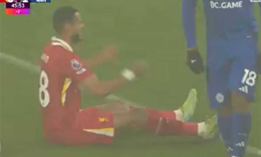 هدف ليفربول الأول أمام ليستر سيتي - كودي جاكبو (الدوري الإنجليزي)