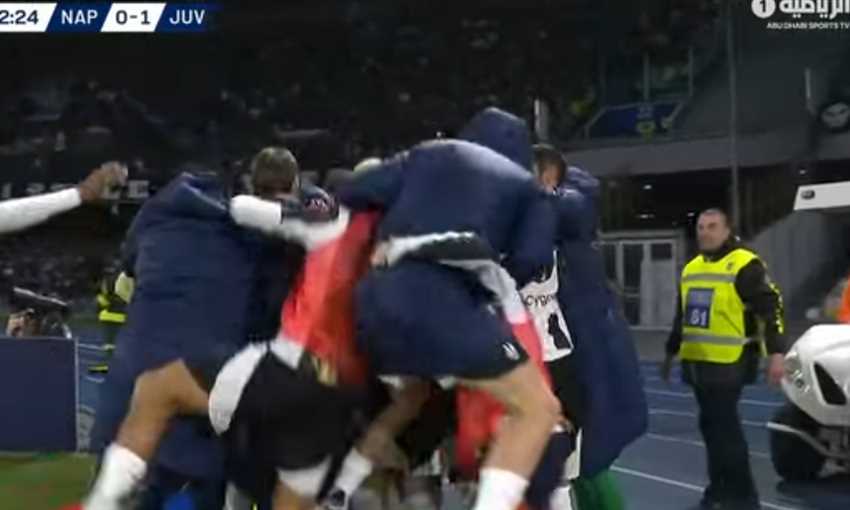 هدف يوفنتوس الأول ضد نابولي - كولو مواني (الدوري الإيطالي)