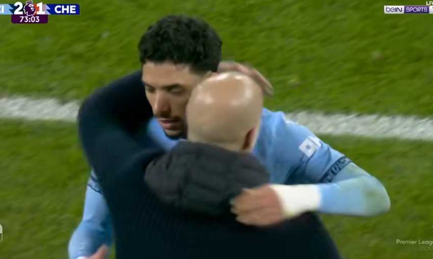 لحظة تغيير مرموش أمام تشيلسي وعناق جوارديولا (الدوري الإنجليزي)