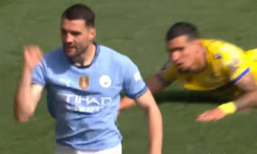 هدف مانشستر سيتي الثالث في كريستال بالاس - كوفاسيتش (الدوري الإنجليزي)