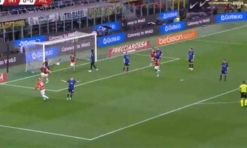 هدف ميلان الأول في شباك إنتر - لوكا يوفيتش (كأس إيطاليا)