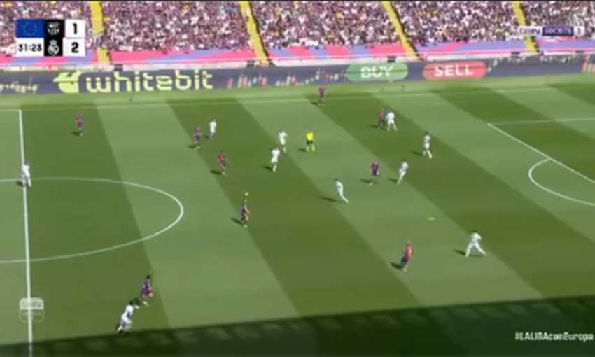 هدف برشلونة الثالث ضد ريال مدريد - رافينيا (الدوري الإسباني)