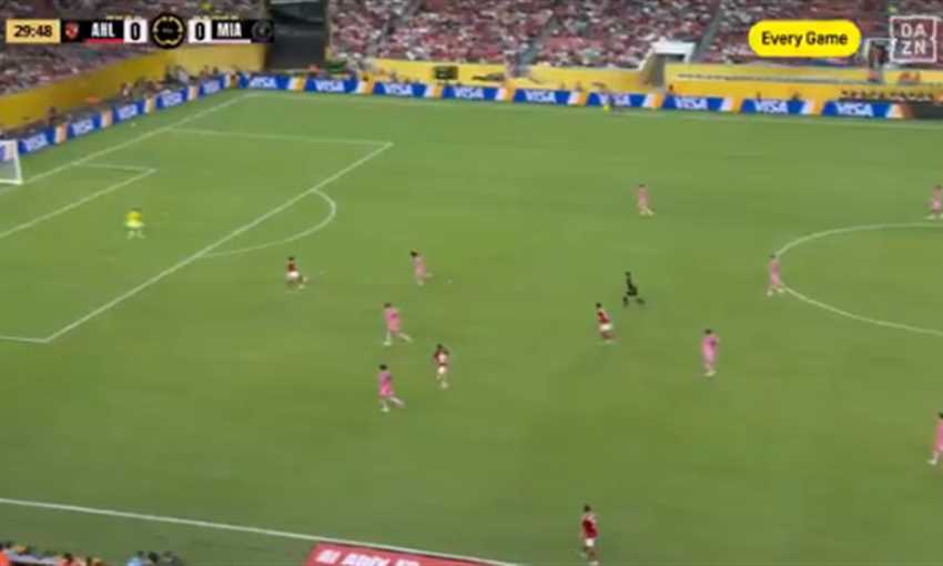 هدف أول ملغي للأهلي عن طريق وسام أبو علي (كأس العالم للأندية)