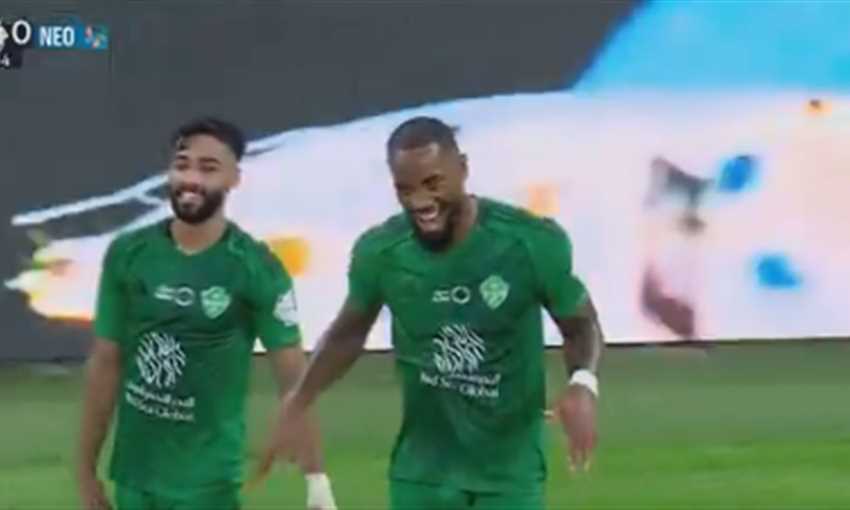 هدف أهلي جدة الأول في نيوم - توني (الدوري السعودي)
