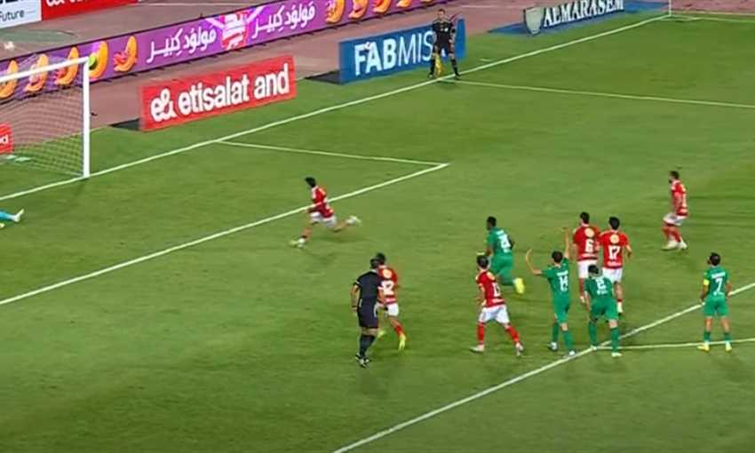 زيزو يهدر ركلة جزاء ضد المصري