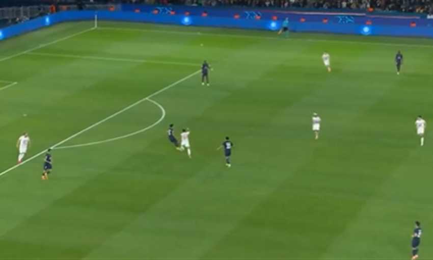 الهدف الثاني لبايرن ميونيخ أمام باريس سان جيرمان - لويس دياز (دوري أبطال أوروبا)