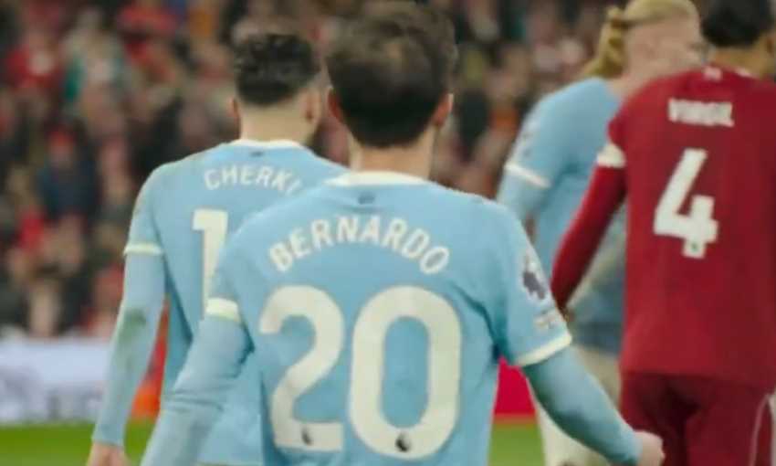 إلغاء هدف وطرد.. الدقائق الأخيرة المثيرة - ليفربول ضد مانشستر سيتي (الدوري الإنجليزي)