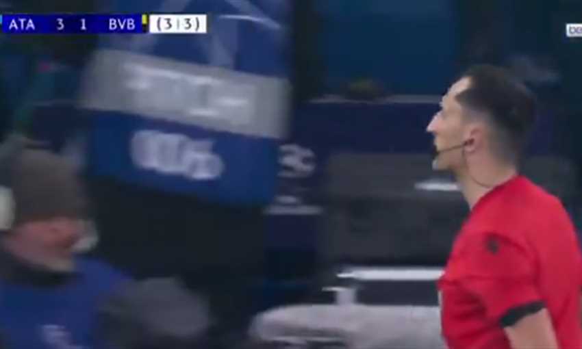 ركلة جزاء و2 طرد تؤهل أتالانتا لثمن النهائي أمام دورتموند (دوري أبطال أوروبا)