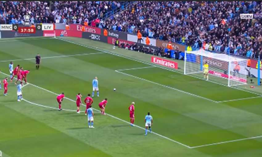 هدف مانشستر سيتي الأول ضد ليفربول - إيرلنج هالاند (كأس الاتحاد الإنجليزي)