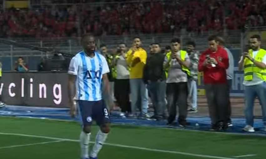 هدف بيراميدز الثاني في الأهلي - فيستون ماييلي (الدوري المصري)