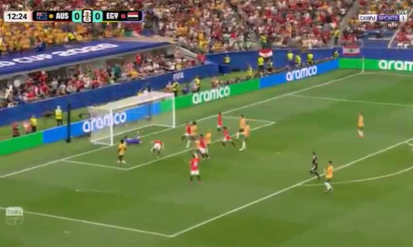 هدف مصر الأول ضد أستراليا - إمام عاشور (كأس العالم)