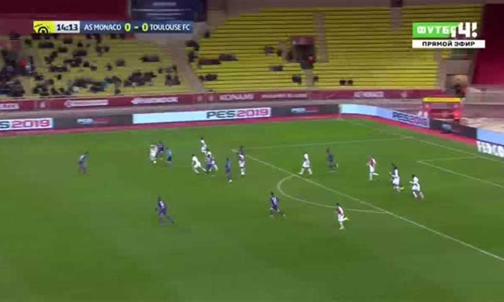 Реал сосьедад на зеленом фоне. Мю 2 лидс. Видео 2 голов. Бетис видео. Матч премьер.